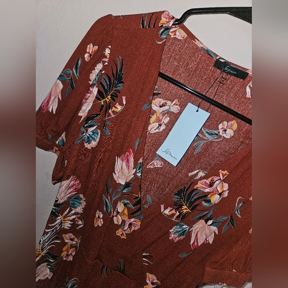 Soprano NWT Dress Size Medium - Picture 6 of 7